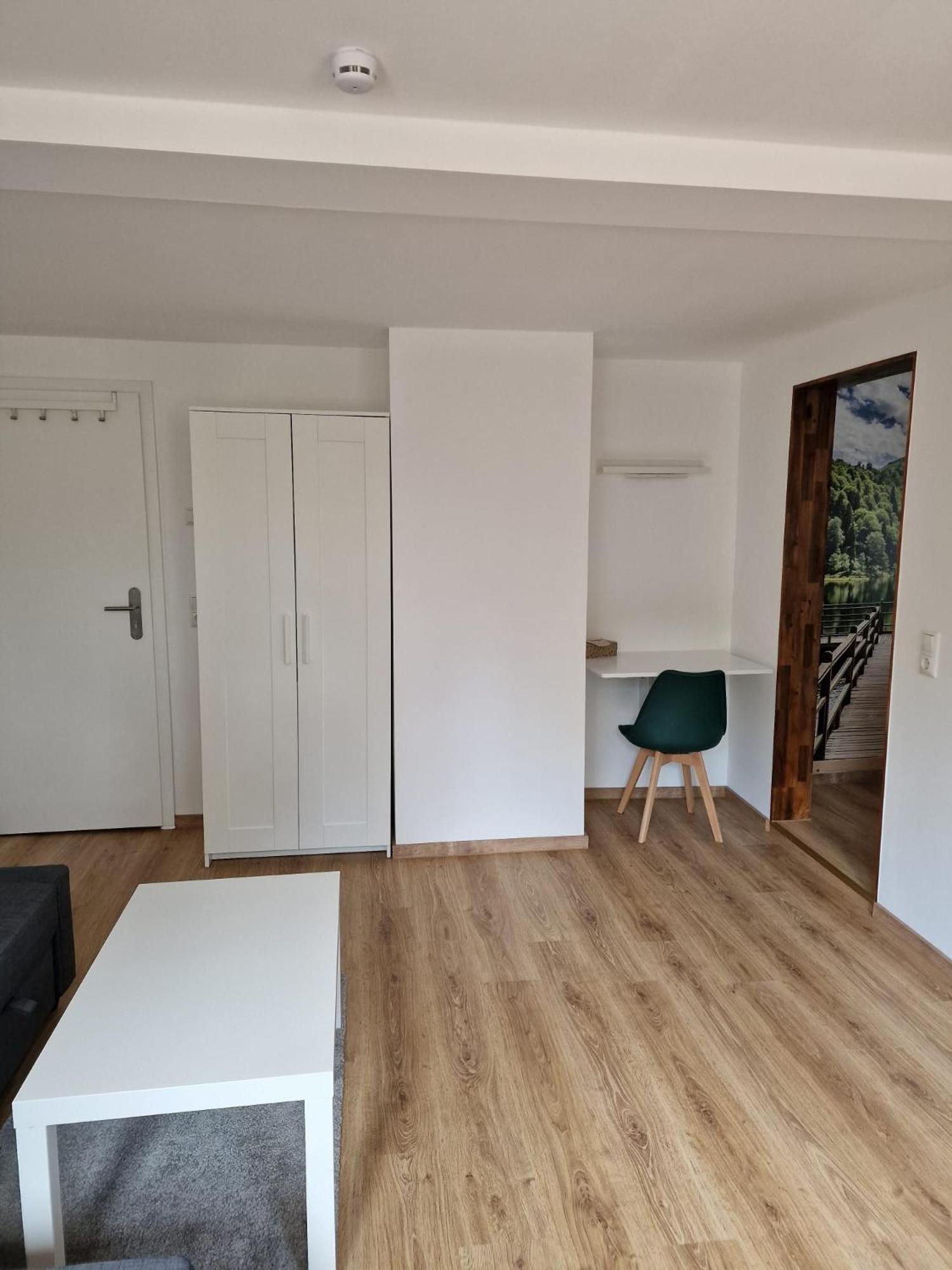 Exklusive Zimmer Mit Geteiltem Bad Und Kueche Kg Stadtilm Esterno foto
