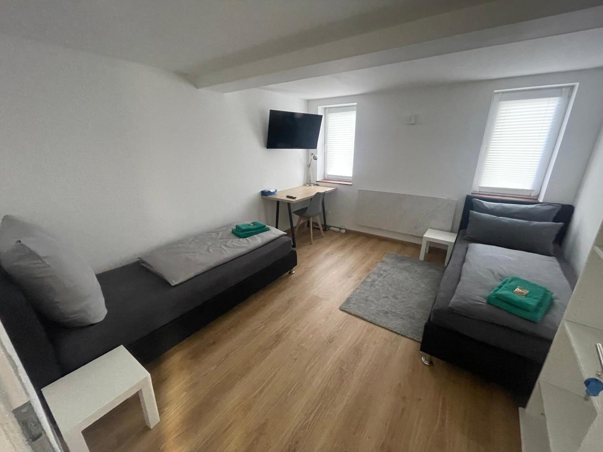 Exklusive Zimmer Mit Geteiltem Bad Und Kueche Kg Stadtilm Esterno foto